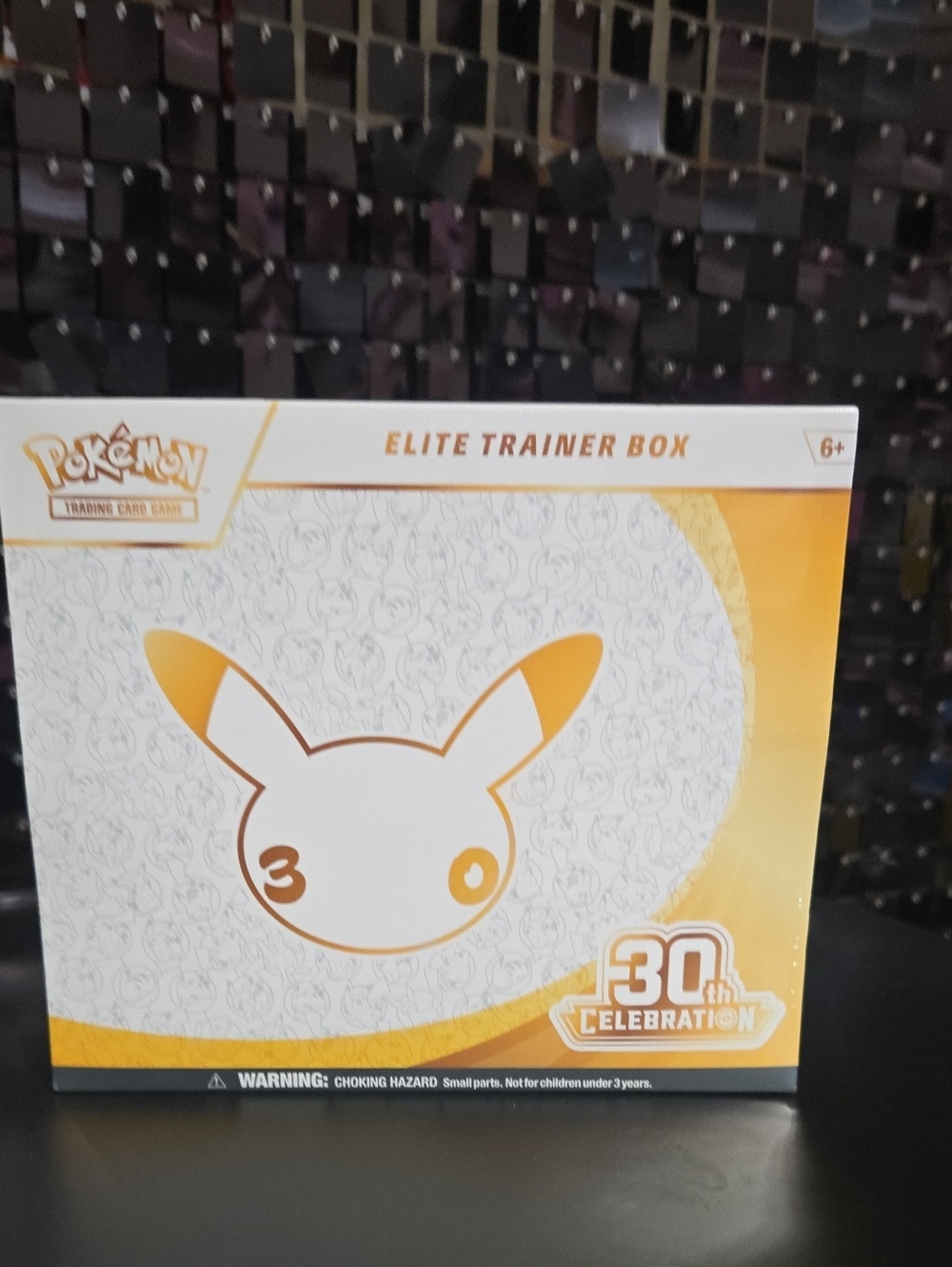 New Pokémon Elite Trainer Box - 30th Celebration (White & Gold)